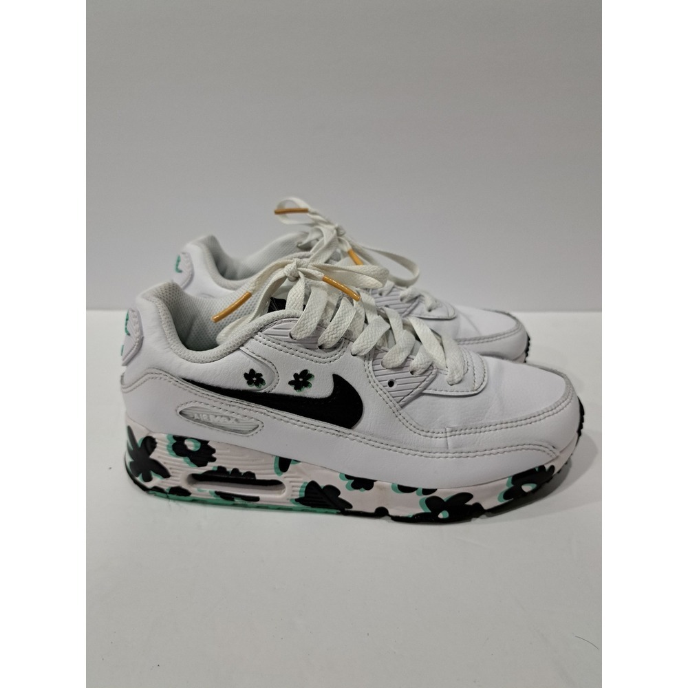 Nike‎ Air Max Size 3Y FJ3166-100 Pre Owned Great Condition White With Flower